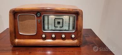 radio antica a valvole anni 40