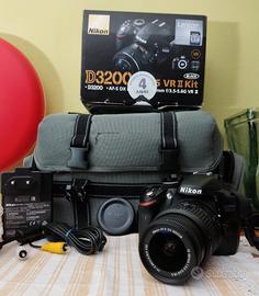 Macchina Fotografica D3200 Nikon AF-S 18-55 VR II