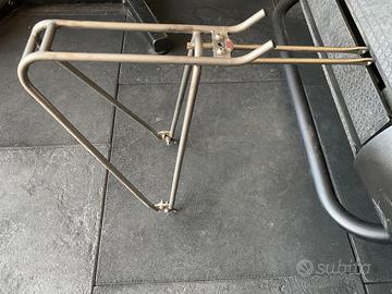 Portapacchi Tubus Airy in Titanio per bicicletta