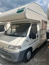 camper MC Louis Mansardato 560    7 posti