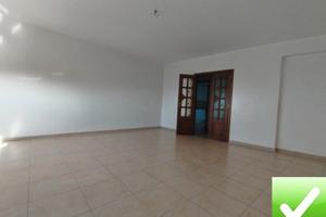 Ampio Appartamento Panoramico + P. Auto Arangea