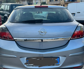 Opel astra GTC 1.7