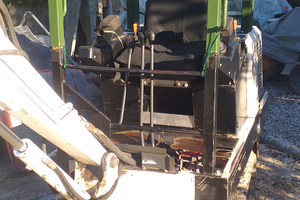 Miniescavatore bobcat 320 escavatore