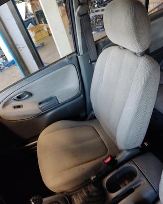 Sedile anteriore dx SUZUKI GRAND VITARA del 1999