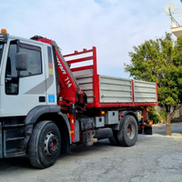 Iveco Eurotech 190 con gru da 21 m e 52.000 km