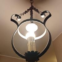 Lampadario in ferro battuto