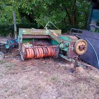 Pressa raccoglitrice e ranghinatore