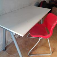 Tavolo e sedia Ikea