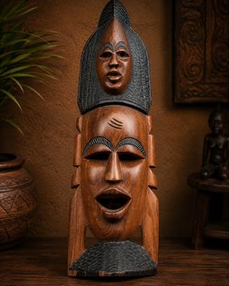Maschera Africana Tribale in Legno Intagliato
