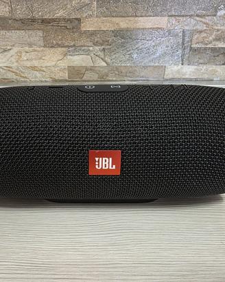 Cassa JBL Charge 3 con batteria nuova 