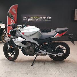 Aprilia Tuono 457 ABS