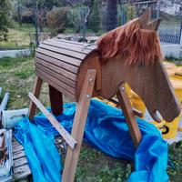 cavallo di legno