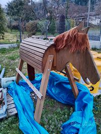 cavallo di legno