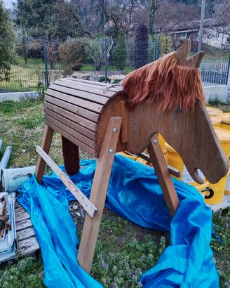 cavallo di legno