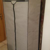 Armadio porta vestiti in tessuto non tessuto