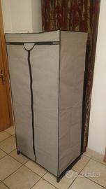 Armadio porta vestiti in tessuto non tessuto