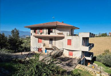 Casa singola con terreno