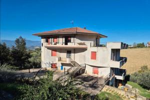 Casa singola con terreno