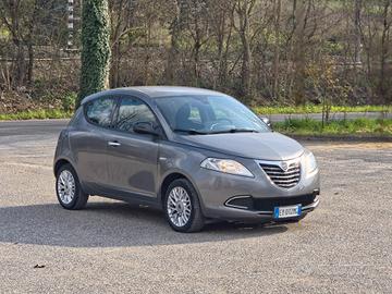 Lancia Ypsilon 1.2 69 CV 5 porte Elle 2015-E6 Manu