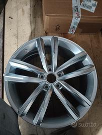 Cerchio 18 nuovo originale vw