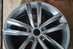 Cerchio 18 nuovo originale vw
