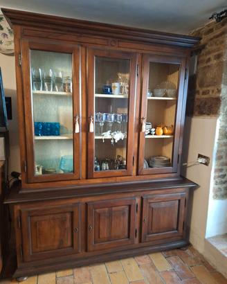 Vetrina in legno, marca Pregno.