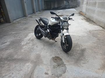 ducati monster 696