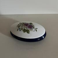 Scatolina in porcellana