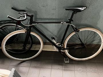 Bici scatto fisso
