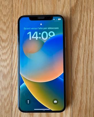 IPhone XS 64GB iOS 16.0 | Dopamine Jailbreak
