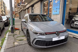 Volkswagen Golf GTI 2.0 TSI DSG PERFORMANCE