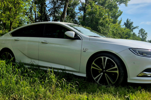 Insignia 4x4 210 cv 94000km