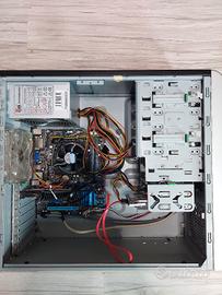 COMPUTER•Intel I5•8GB RAM•SSD 120GB•HDD 160GB