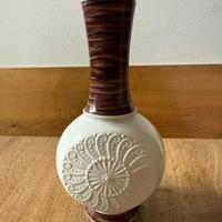 vaso in ceramica bianca