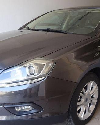 LANCIA - Delta - 1.6 MJT DPF Silver
