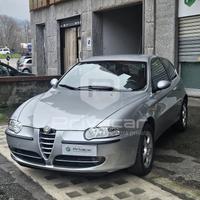 ALFA ROMEO 147 2.0i 16V T.S. cat Selespeed 3p. Dis