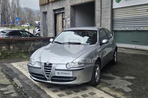 ALFA ROMEO 147 2.0i 16V T.S. cat Selespeed 3p. Dis