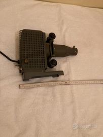 Antico proiettore elettrico