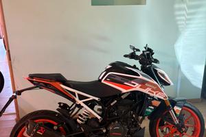 Ktm duke 125 FULL OPTIONAL