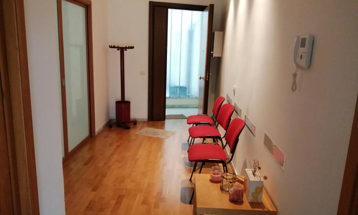 Porzione di appartamento uso ufficio in co