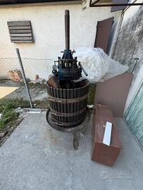Torchio idraulico da vino per uva - TRATTABILE