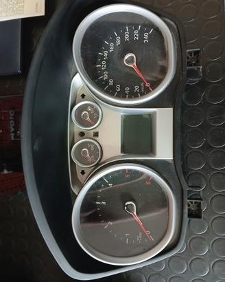 Quadro strumenti e centralina motore