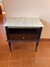 Coppia di comodini vintage