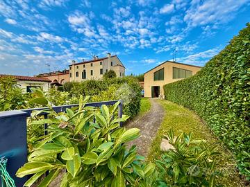 PORZIONE DI BIFAMILIARE A MESTRINO