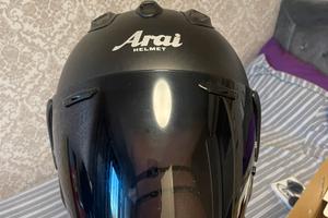 Casco Arai