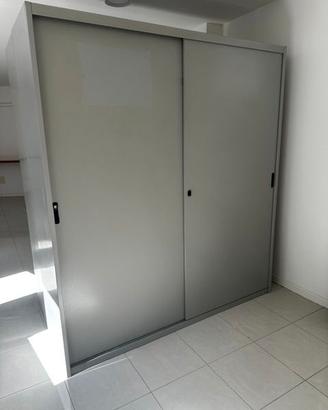 armadio metallico ufficio