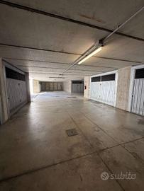 Box / Garage di 30 m² a Brembate di Sopra