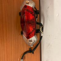 Peugeot Tweet 125 faro posteriore