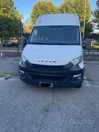 IVECO DAILY PASSO MEDIO