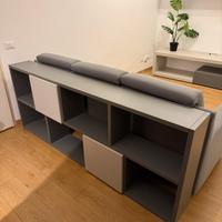 Libreria bassa moderna